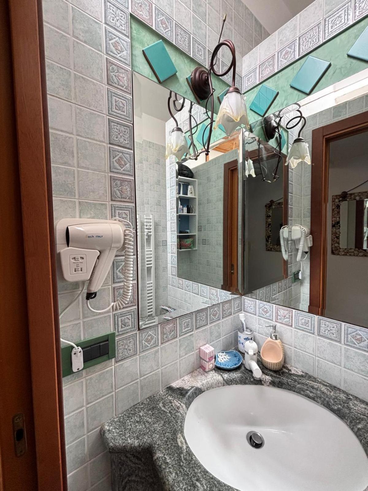 Residenza Borgo Antico Villa Термоли Екстериор снимка